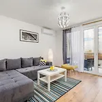 Victory Sea View Apartment