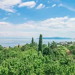 Studio Apartment In Villa Arta