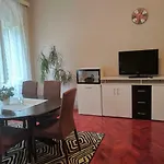 Apartman Prvi Red Do Mora