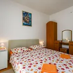 Holiday House Snjezana