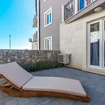 Sunnyside Corner
