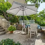 Apartment Stela