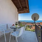 Bella Vista