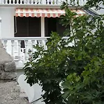 Apartment Any