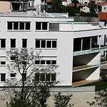 Modern Apartment Near The Sea