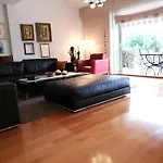 Apartments In Villa Azra
