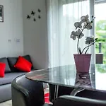 Studio Apartman Nina