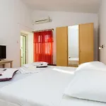 Apartments Luka