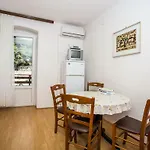 Apartment Dragica