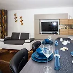 Luxurious Apartment Stella Del Mare 5 *****