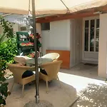 Lovely Apartment With Garden And Terrace
