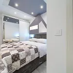 Luxury Vall Apartment