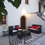 Art House 1800