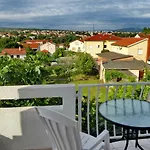 Apartments Curicta 1