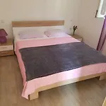 Apartments And Rooms Rosemari