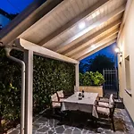 Apartments Makora