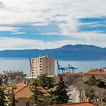 Consensus Apartment