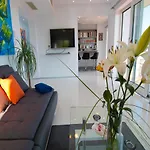 House Villa Gardens