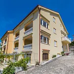 Seaview Apartment