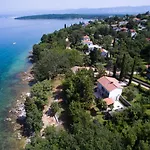 5 Bedroom Holiday Home By The Sea In Njivice