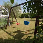 Apartmani-Karin-Malinska