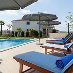 Deluxe Apartment Vila Carissa