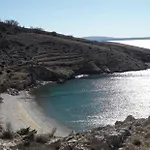 Kuca U Uvali Surbova