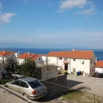 Apartments Toni By El-Pi Tours
