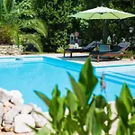 La Villetta - First Class Location With Big Private Pool