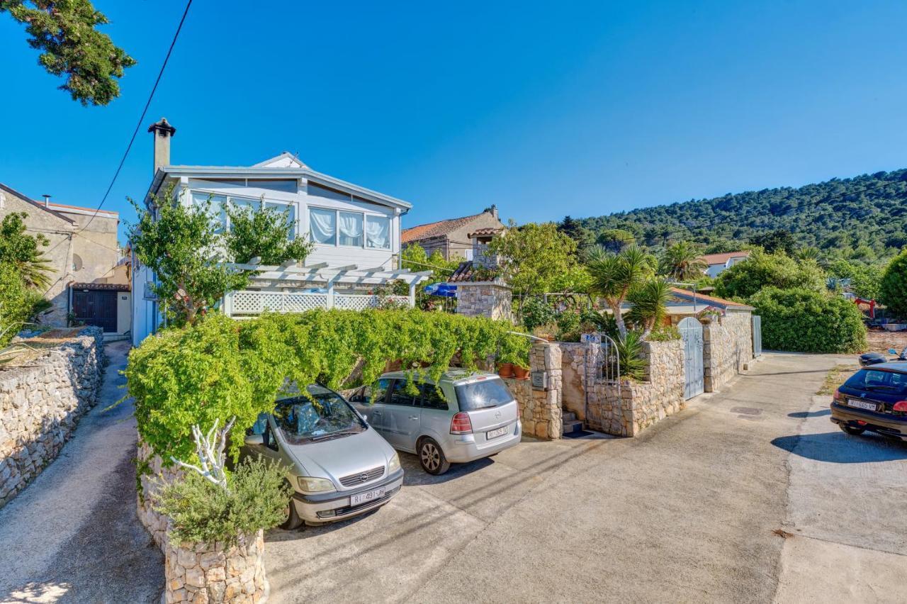 Apartment Neno - Terrace & Parking Veli Lošinj
