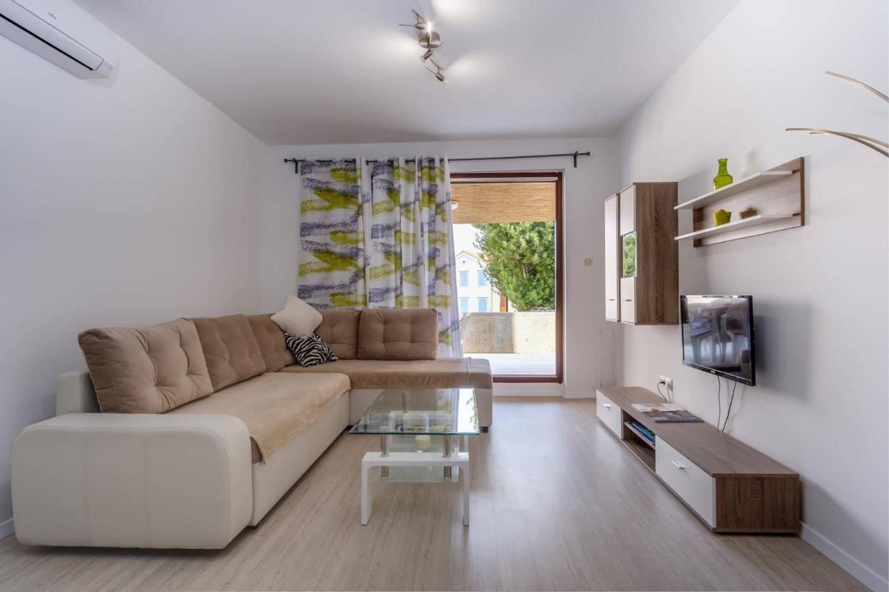 Apartman Maestral *
