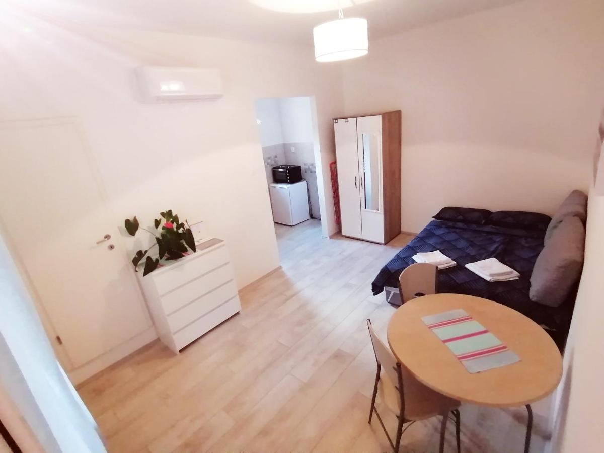 Modern Studio For 2 In City Center Appartement *